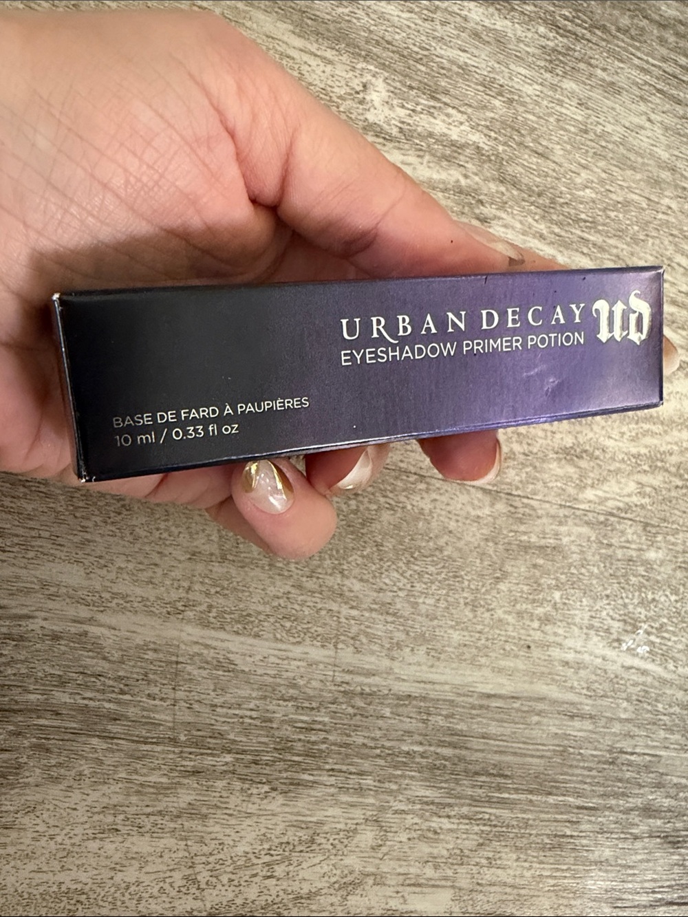 Urban Decay Eyeshadow Primer Potion in sin